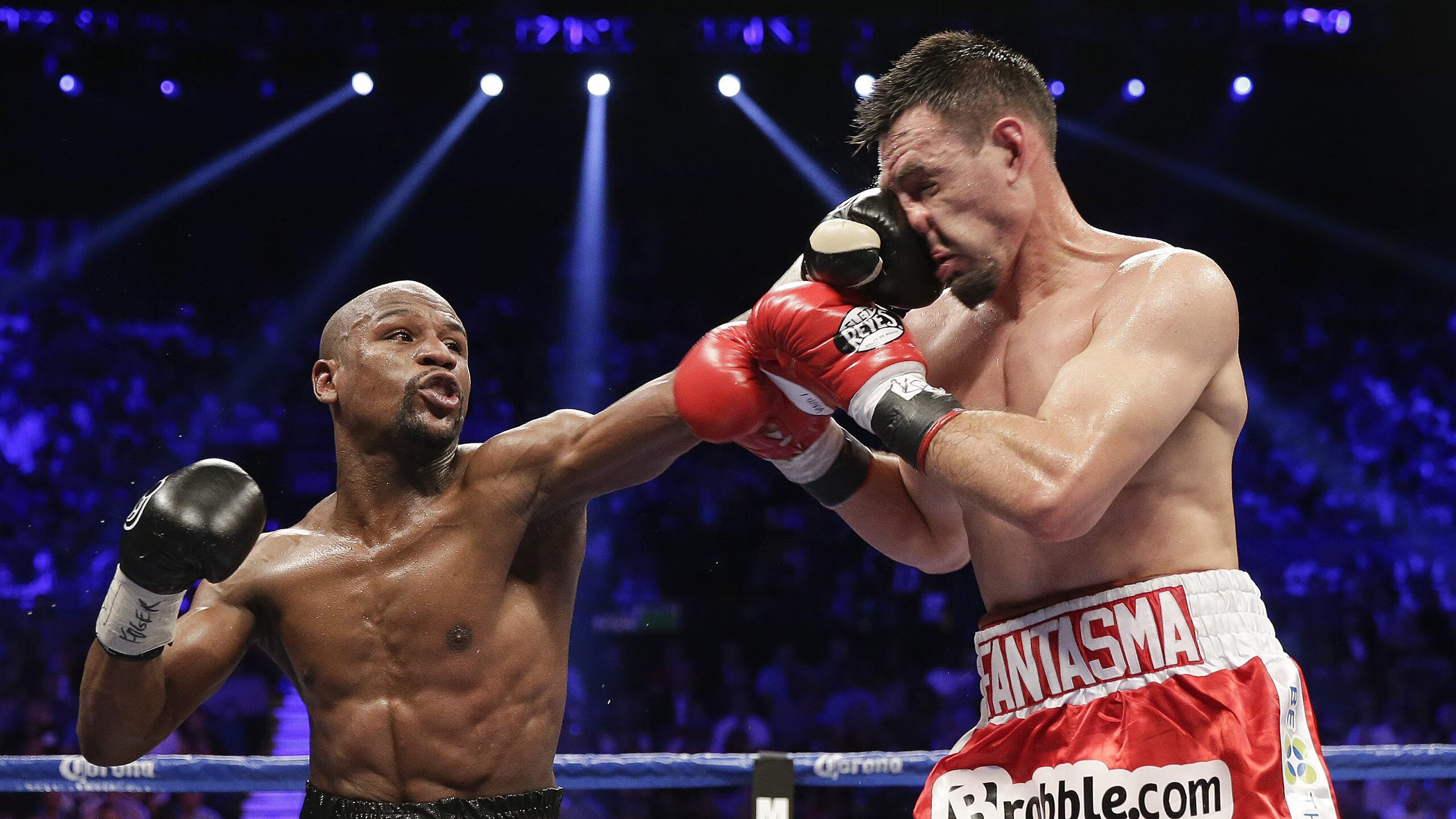 以足球运动为核心的全民健身计划全面推进，提倡足球