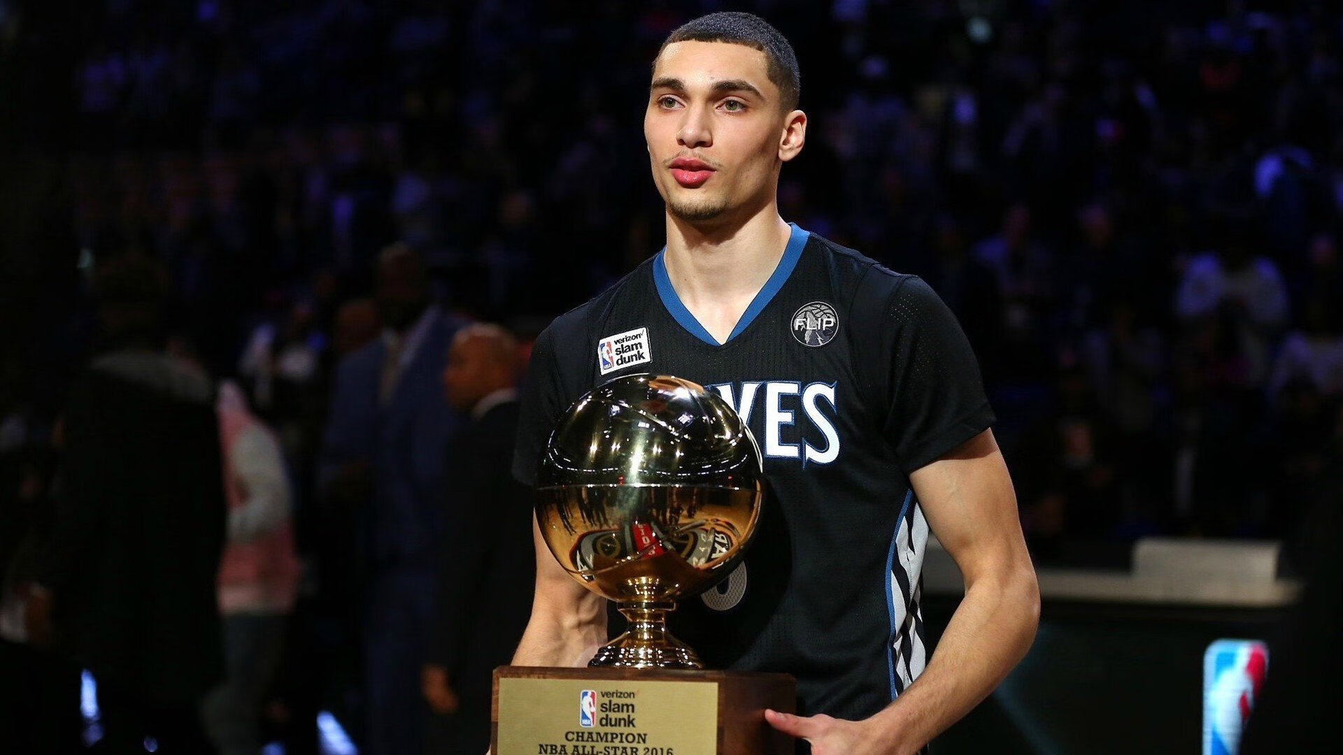 由于 2026 季后赛收视率激增，NBA 考虑在下赛季进一步增加全球海外赛的场次。